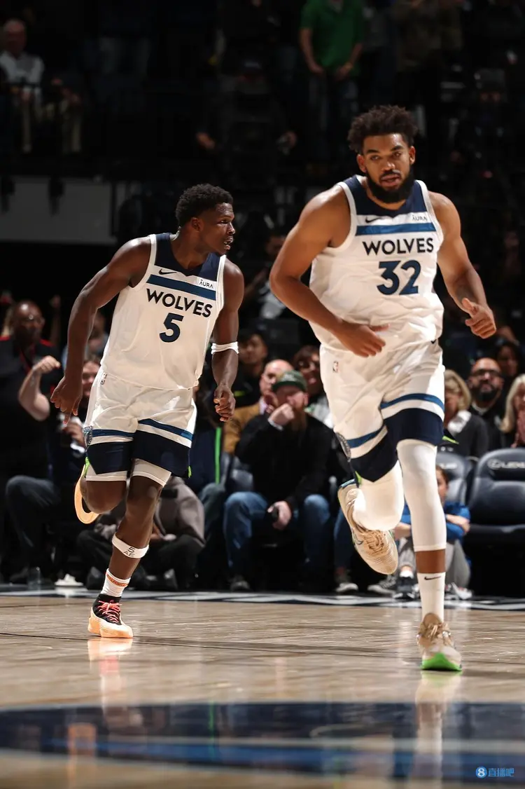 关键时刻体能课后；尼斯调整名单备战全明星赛；质疑声仍在；年轻球员得到机会的简单介绍