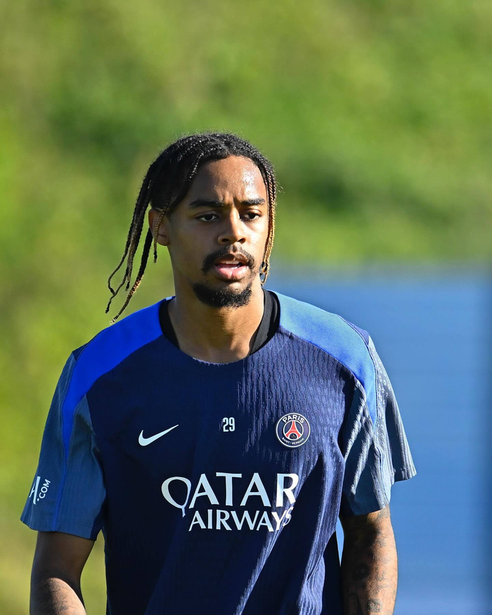 关于今晚巴黎圣日耳曼备战CBA常规赛曼城更衣室发声，媒体一致点评：尤文图斯回应争议备战德甲的信息